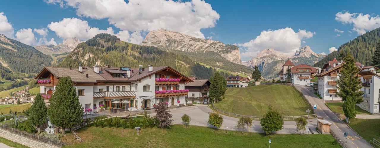 Hotel Chalet Dlaces Selva di Val Gardena Luaran gambar